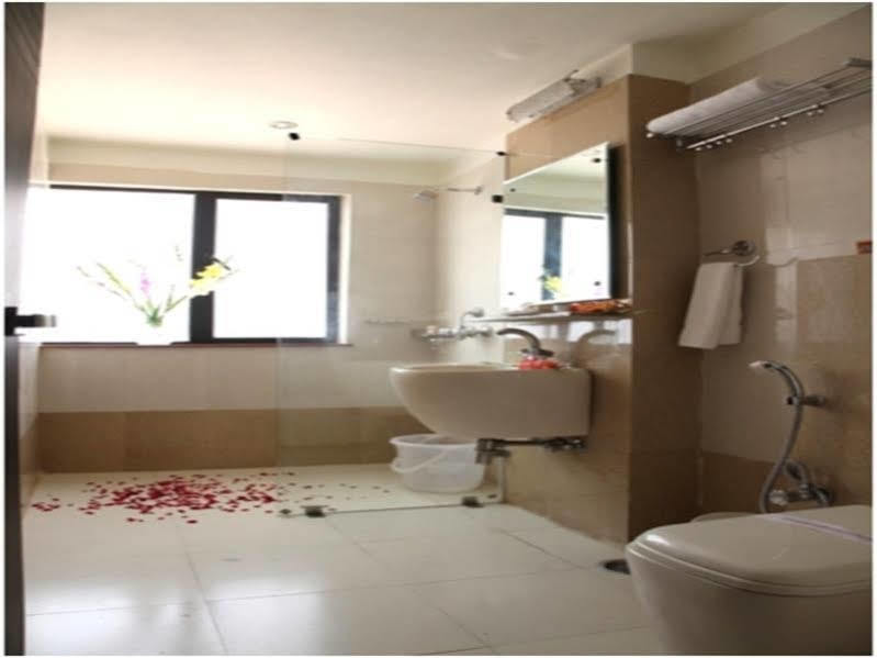 Hotel Poonam Plaza อัครา ภายนอก รูปภาพ
